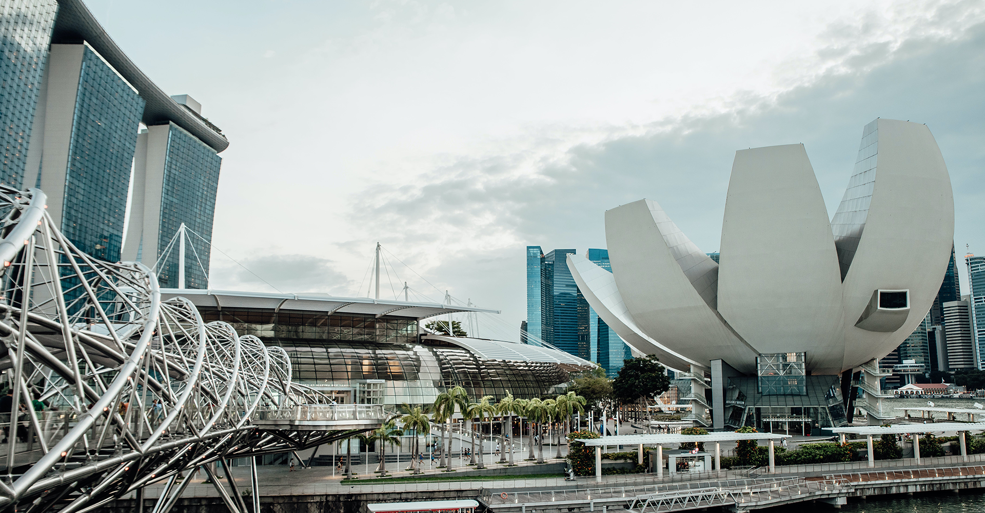 Exploring the Enchanting Beauty of Singapore - Meezab Air